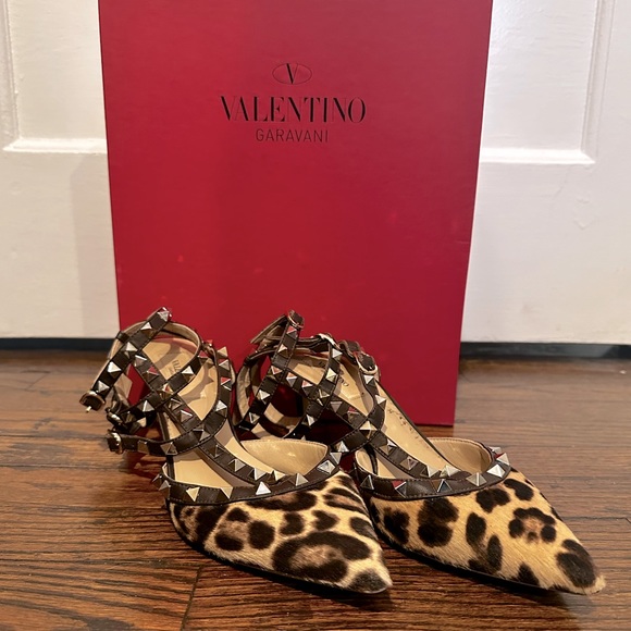 Valentino Garavani Shoes - Valentino rockstud kitten heel leopard calf hair size 38 1/2